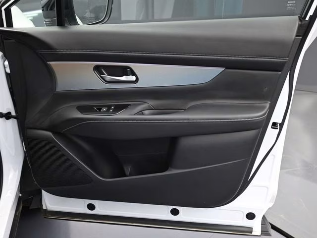 2025 Everest White Pearl Tricoat Nissan Murano SL AWD SUV