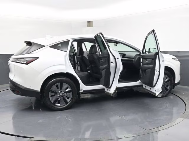 2025 Everest White Pearl Tricoat Nissan Murano SL AWD SUV