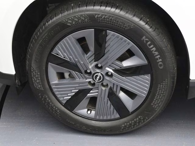 2025 Everest White Pearl Tricoat Nissan Murano SL AWD SUV