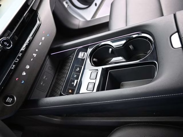 2025 Everest White Pearl Tricoat Nissan Murano SL AWD SUV