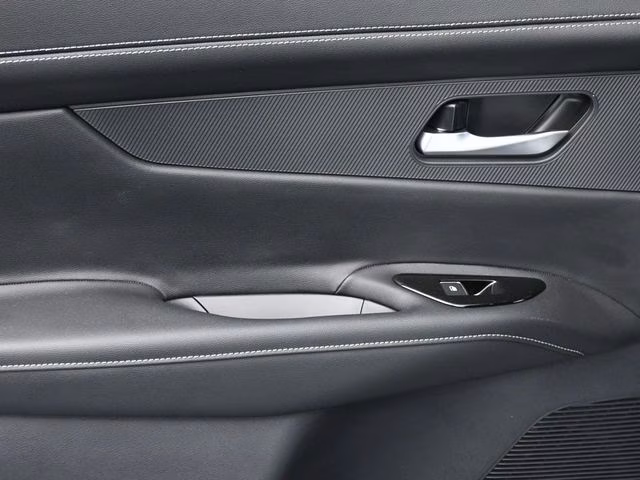 2025 Everest White Pearl Tricoat Nissan Murano SL AWD SUV