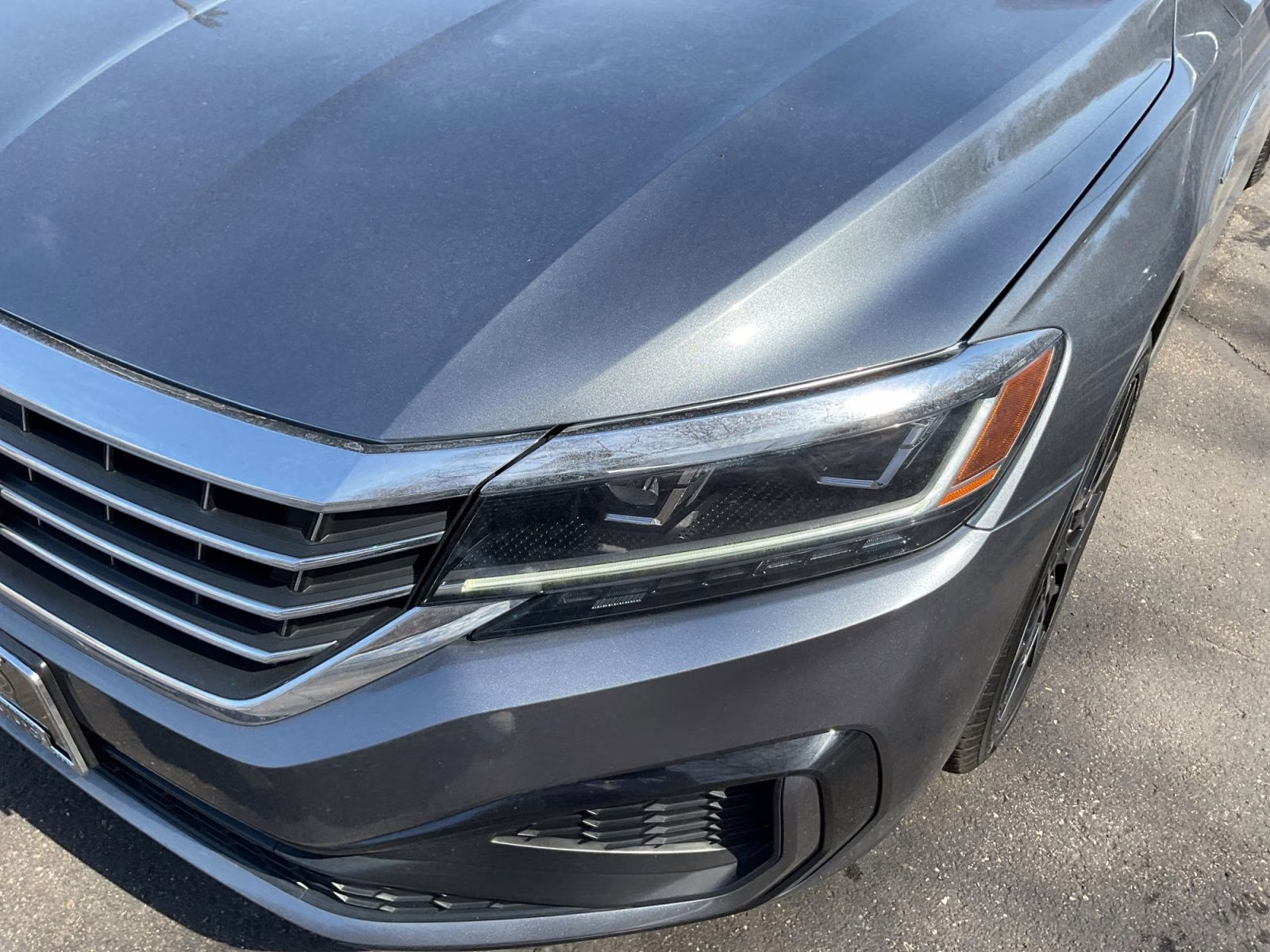 2022 Platinum Gray Metallic Volkswagen Passat 2.0T R-Line FWD Sedan