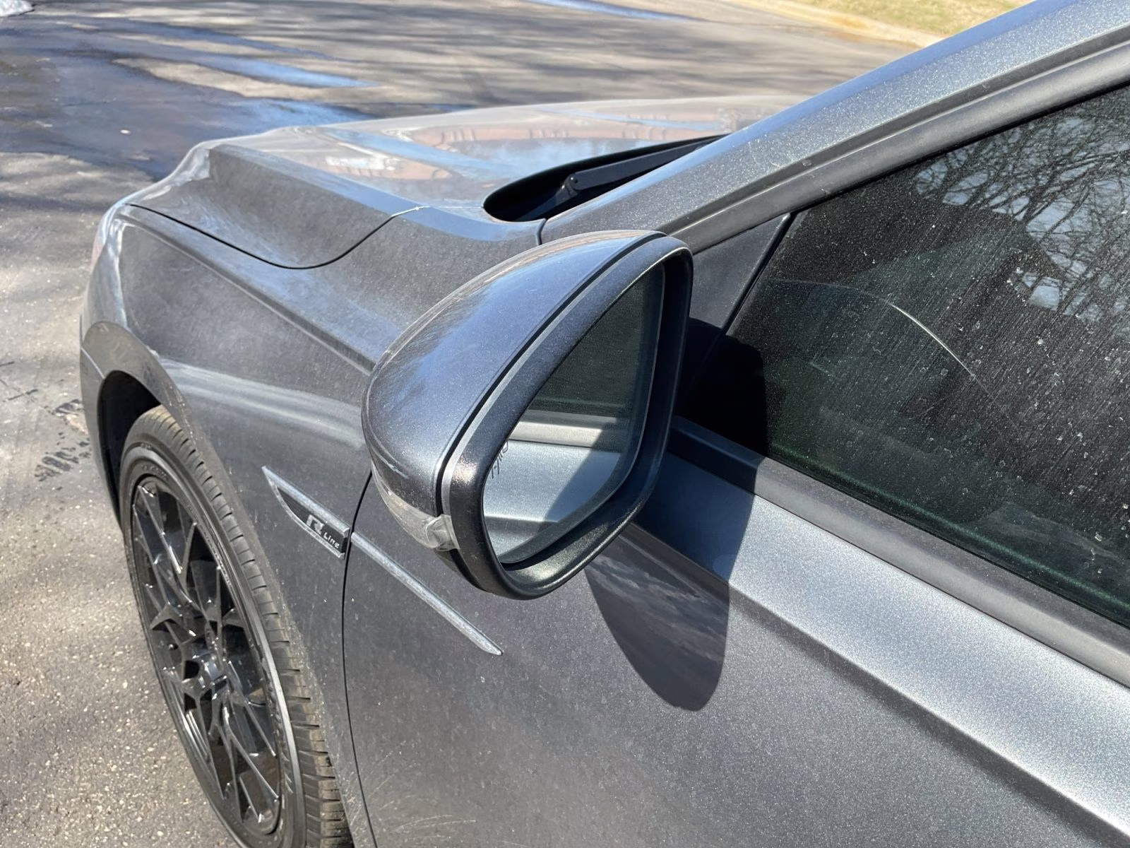 2022 Platinum Gray Metallic Volkswagen Passat 2.0T R-Line FWD Sedan