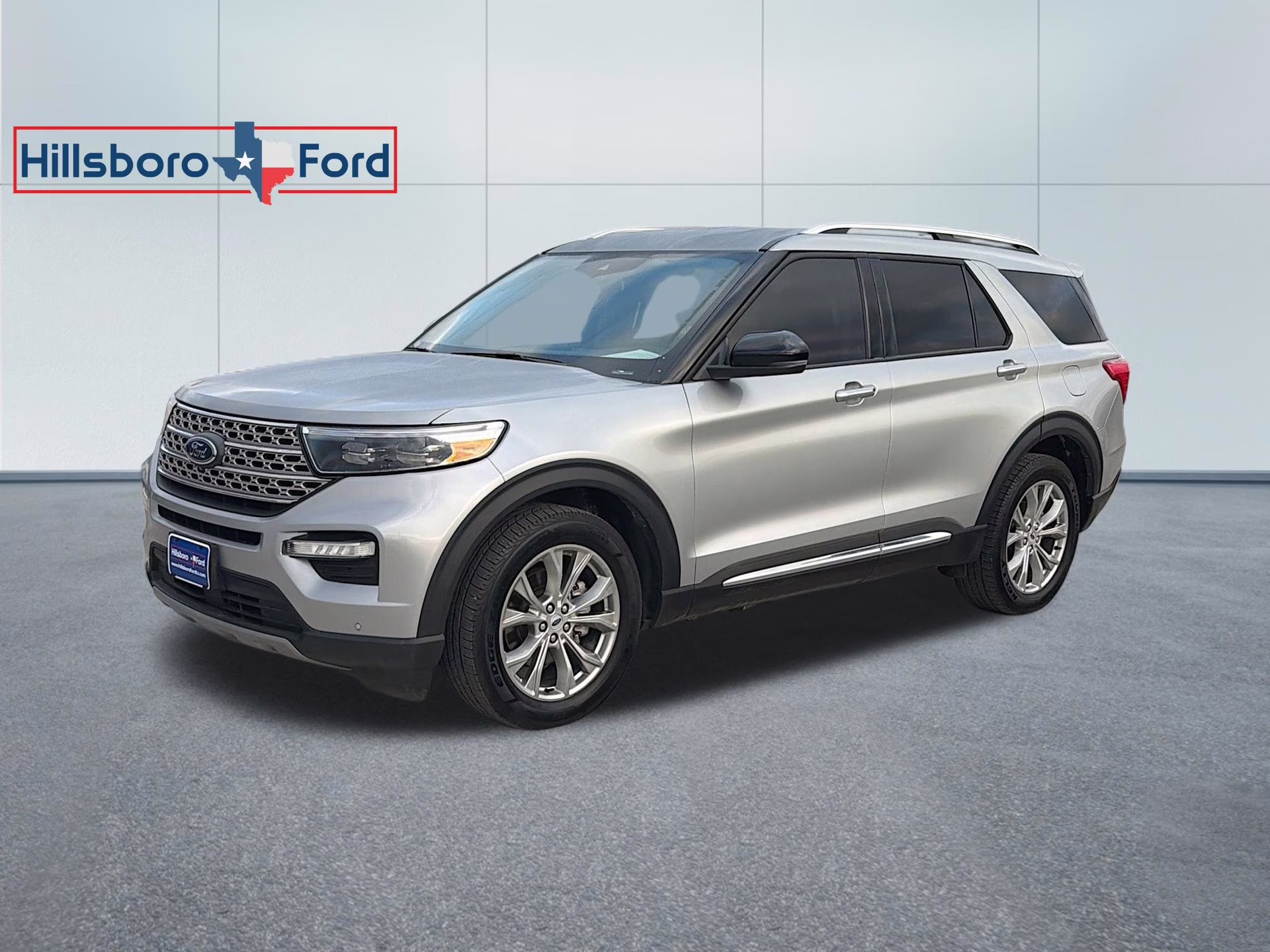 2023 Iconic Silver Metallic Ford Explorer Limited 4X4 SUV