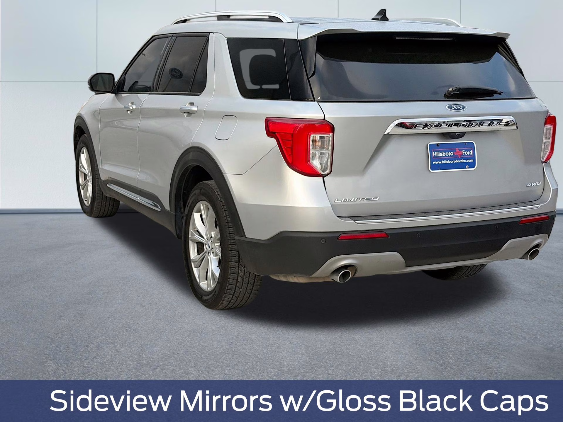 2023 Iconic Silver Metallic Ford Explorer Limited 4X4 SUV