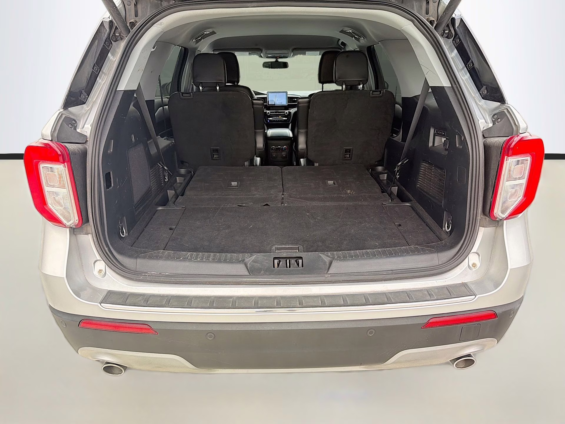 2023 Iconic Silver Metallic Ford Explorer Limited 4X4 SUV