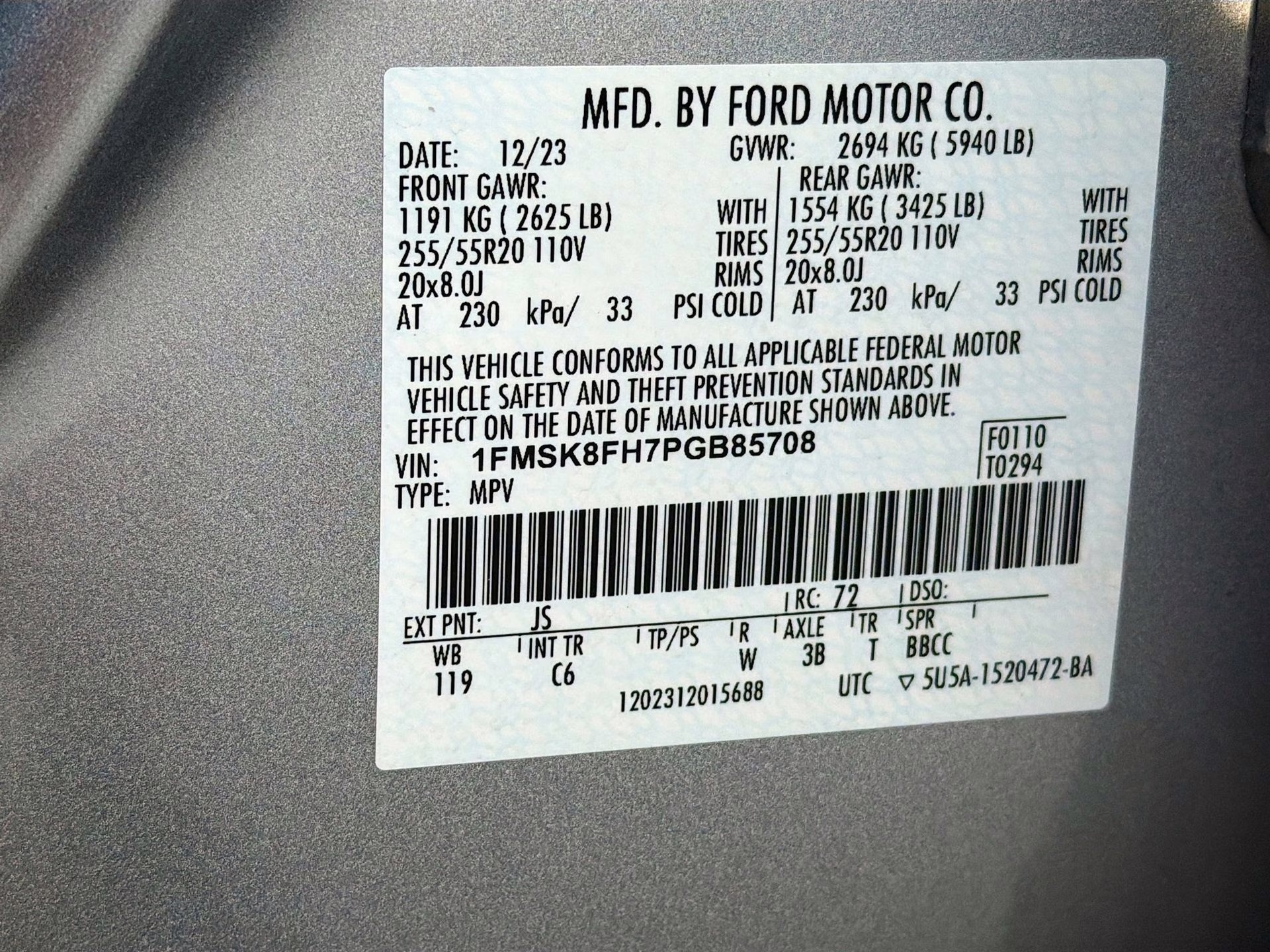 2023 Iconic Silver Metallic Ford Explorer Limited 4X4 SUV