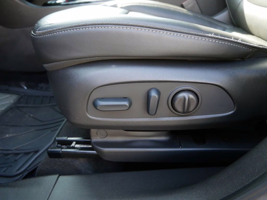 2023 White Frost Tricoat Buick Encore GX Essence AWD SUV