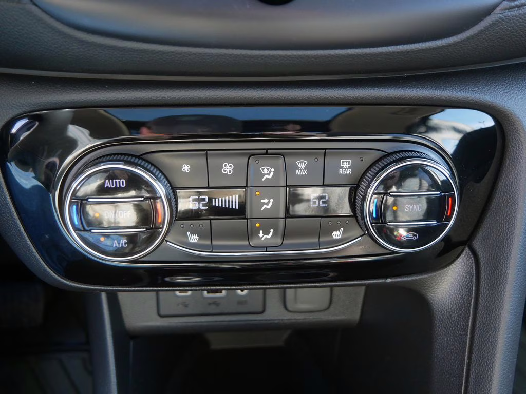 2023 White Frost Tricoat Buick Encore GX Essence AWD SUV