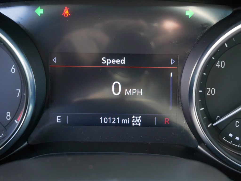 2023 White Frost Tricoat Buick Encore GX Essence AWD SUV