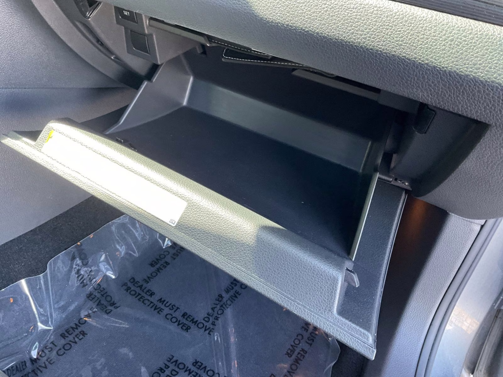 2022 Platinum Gray Metallic Volkswagen Passat 2.0T R-Line FWD Sedan