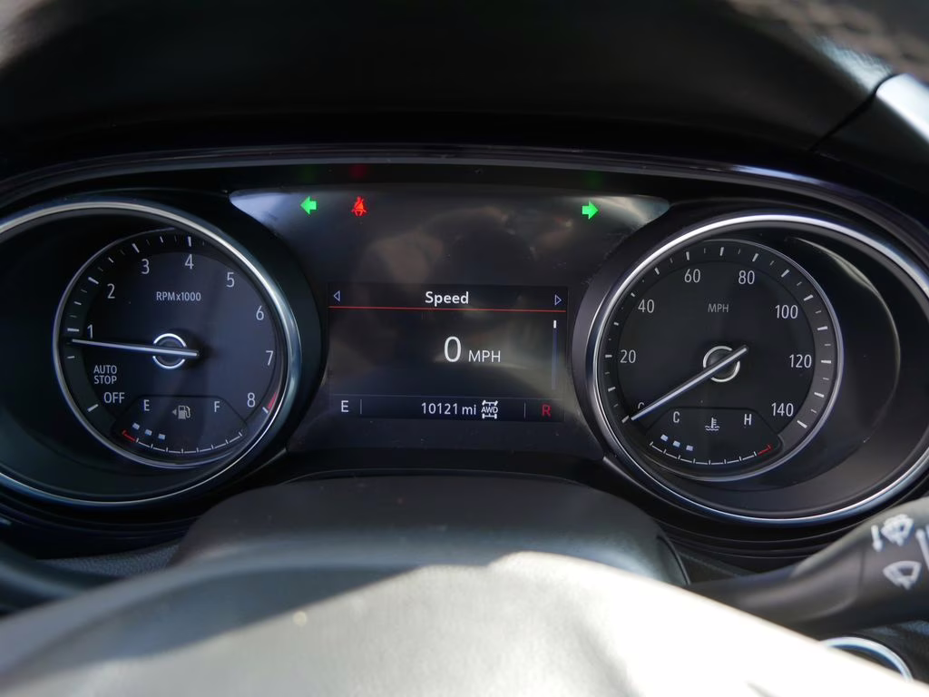 2023 White Frost Tricoat Buick Encore GX Essence AWD SUV