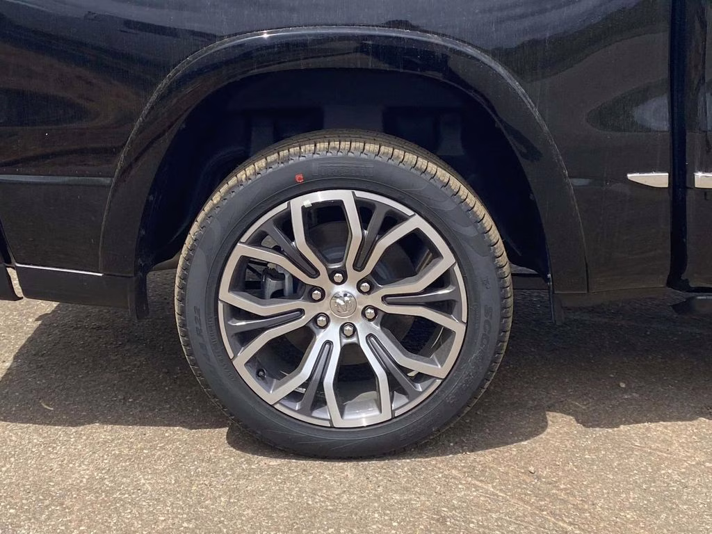 2026 Diamond Black Crystal Pearlcoat Ram 1500 Tungsten 4X4 Truck