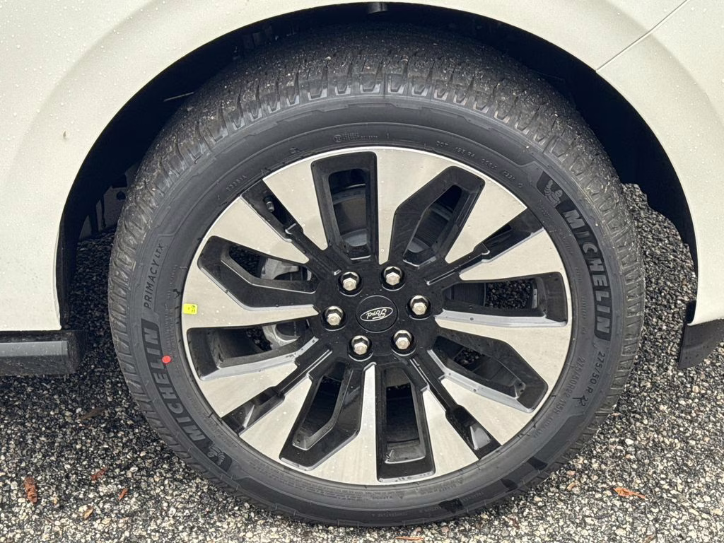 2026 White Metallic Ford Expedition Platinum 4X4 SUV