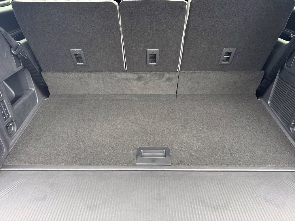 2026 White Metallic Ford Expedition Platinum 4X4 SUV