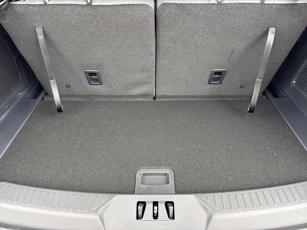 2026 Gray Metallic Ford Explorer Active RWD SUV