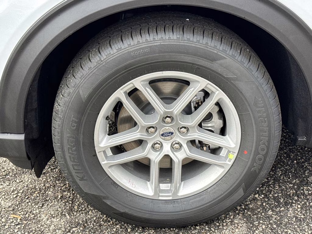 2026 White Metallic Ford Explorer Active RWD SUV