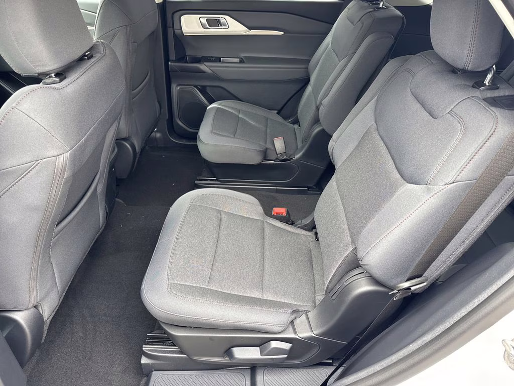 2026 White Metallic Ford Explorer Active RWD SUV