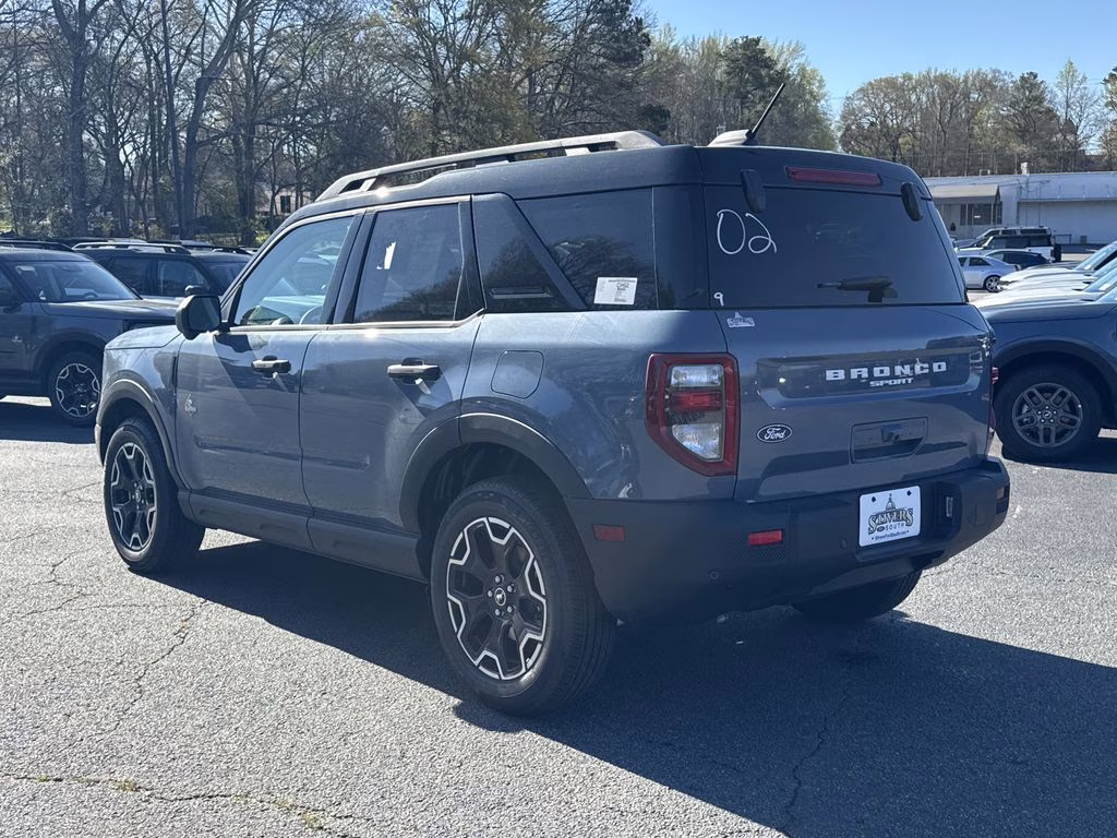 2026 Azure Gray Metallic Ford Bronco Sport Outer Banks 4X4 SUV