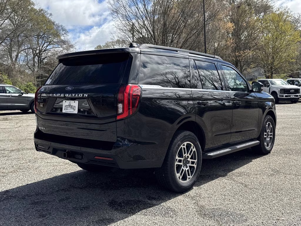 2026 Black Metallic Ford Expedition Active RWD SUV