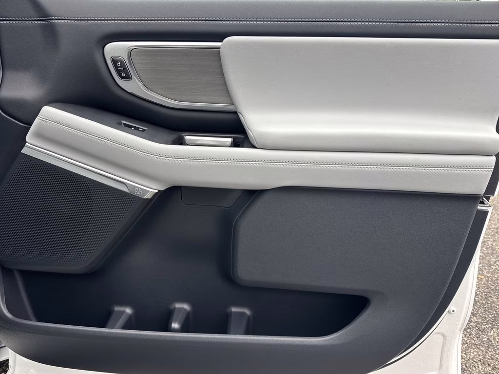 2026 White Metallic Ford Expedition Platinum 4X4 SUV