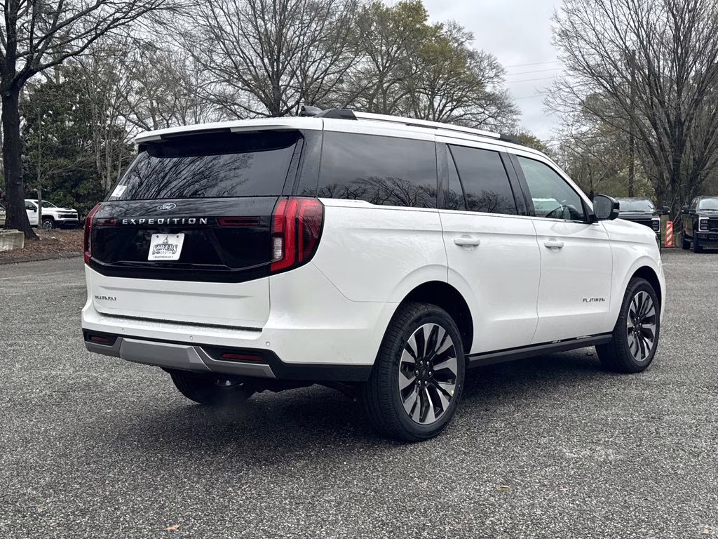 2026 White Metallic Ford Expedition Platinum 4X4 SUV
