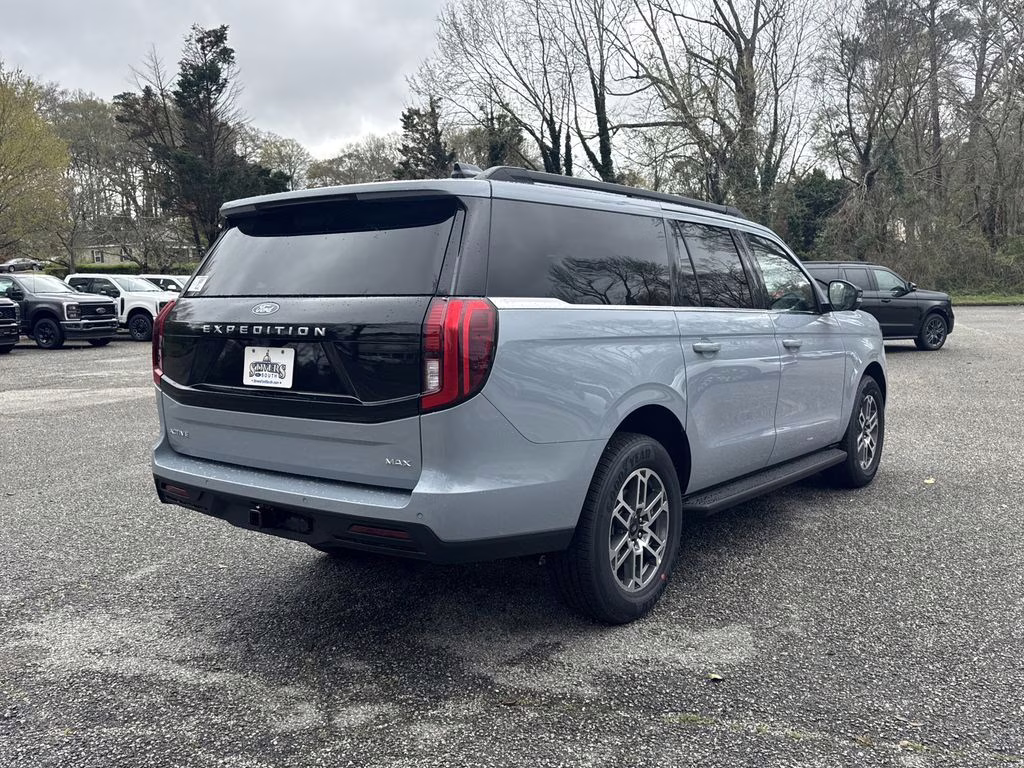 2026 Gray Metallic Ford Expedition Max Active RWD SUV