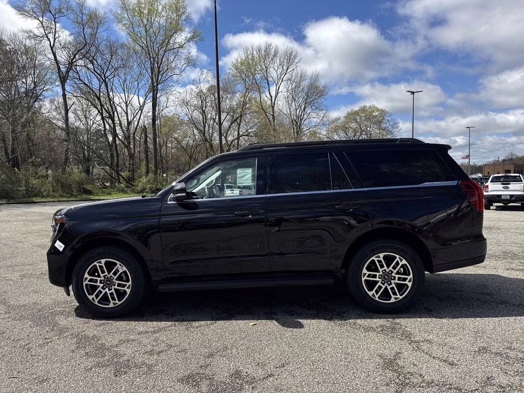 2026 Black Metallic Ford Expedition Active RWD SUV