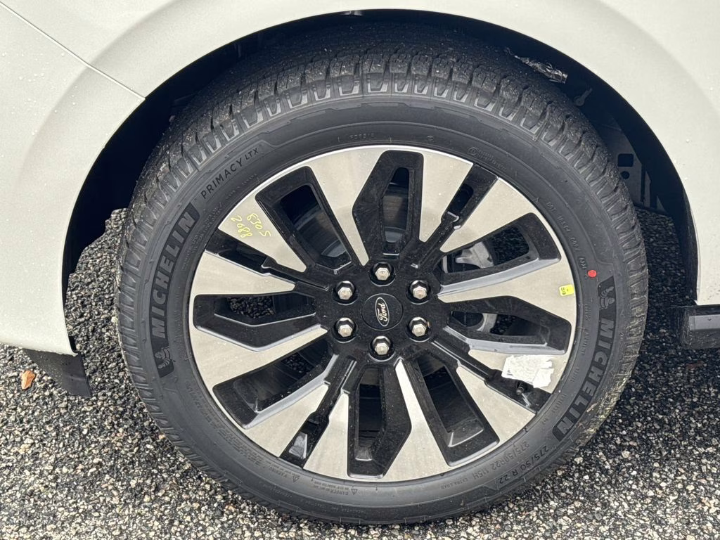 2026 White Metallic Ford Expedition Platinum 4X4 SUV