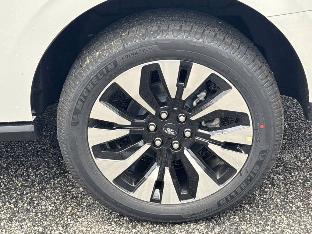 2026 White Metallic Ford Expedition Platinum 4X4 SUV