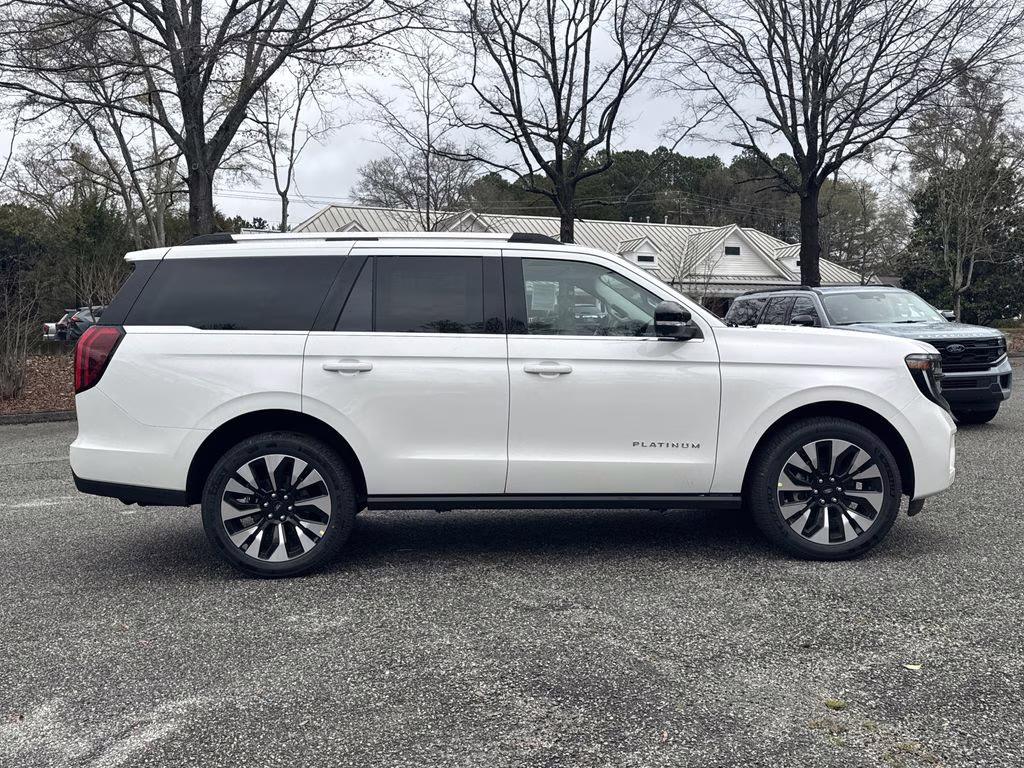 2026 White Metallic Ford Expedition Platinum 4X4 SUV