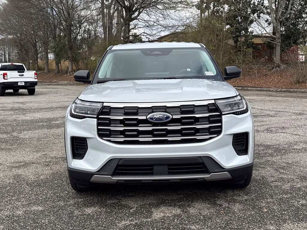 2026 White Metallic Ford Explorer Active RWD SUV