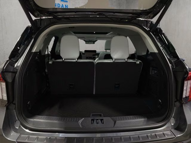 2026 Carbonized Gray Metallic Ford Explorer Platinum 4X4 SUV