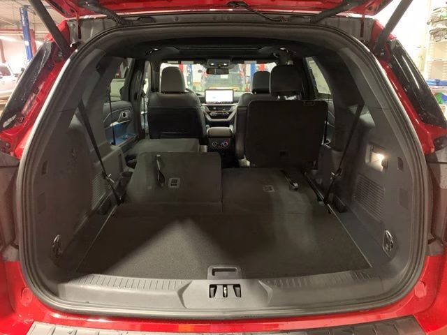 2026 Rapid Red Metallic Tinted Clearcoat Ford Explorer ST-Line 4X4 SUV