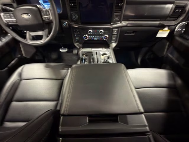 2026 Star White Metallic Tri-Coat Ford F-150 Lariat Black Appearance 4X4 Truck