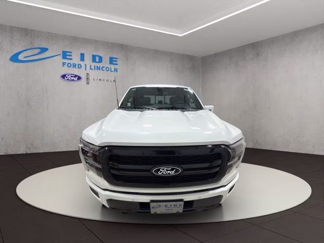 2026 Star White Metallic Tri-Coat Ford F-150 Lariat Black Appearance 4X4 Truck