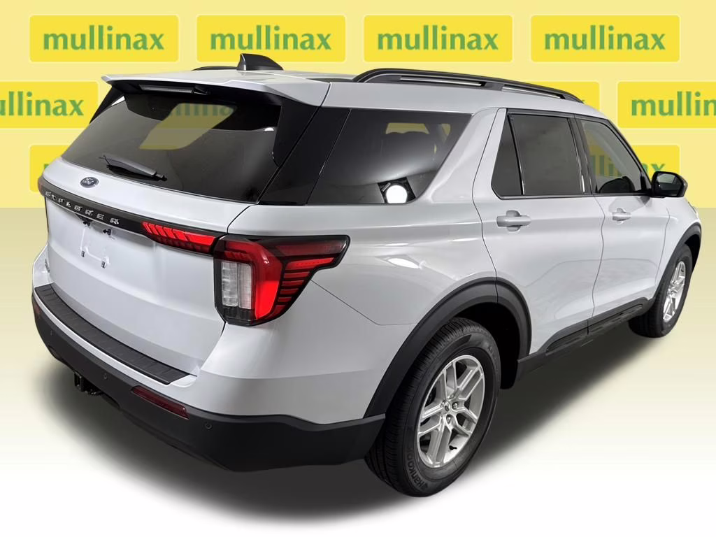 2026 Space White Metallic Ford Explorer Active RWD SUV