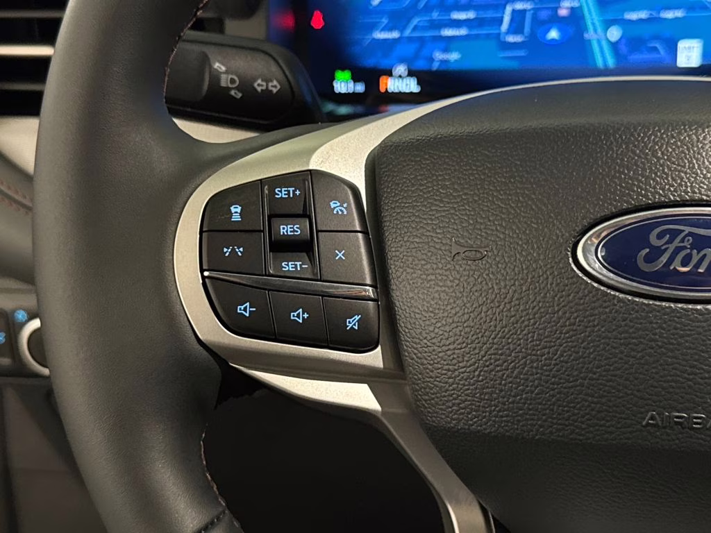 2026 Space White Metallic Ford Explorer Active RWD SUV