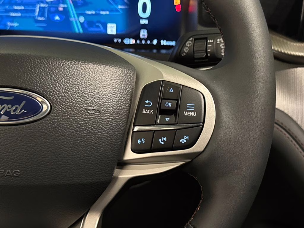 2026 Space White Metallic Ford Explorer Active RWD SUV