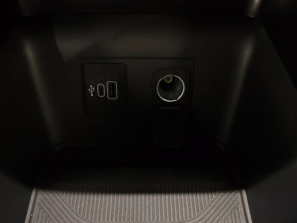 2026 Agate Black Metallic Ford Explorer Active RWD SUV