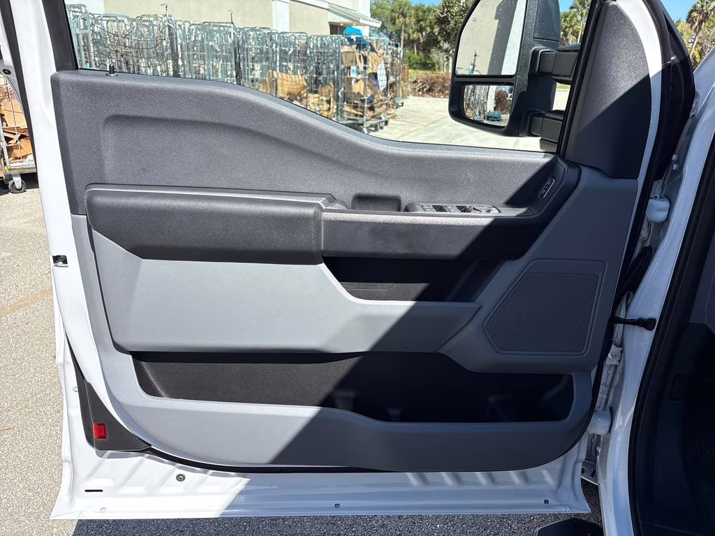 2026 Oxford White Ford Super Duty F-250 SRW XL RWD Truck