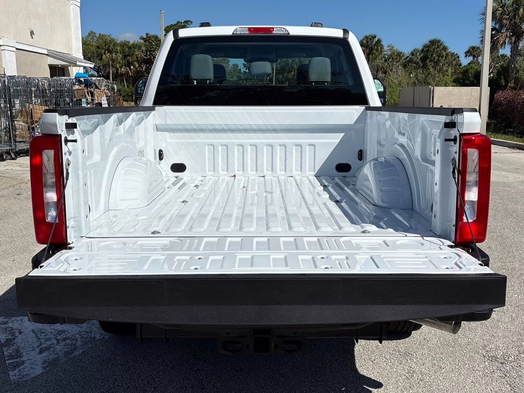 2026 Oxford White Ford Super Duty F-250 SRW XL RWD Truck