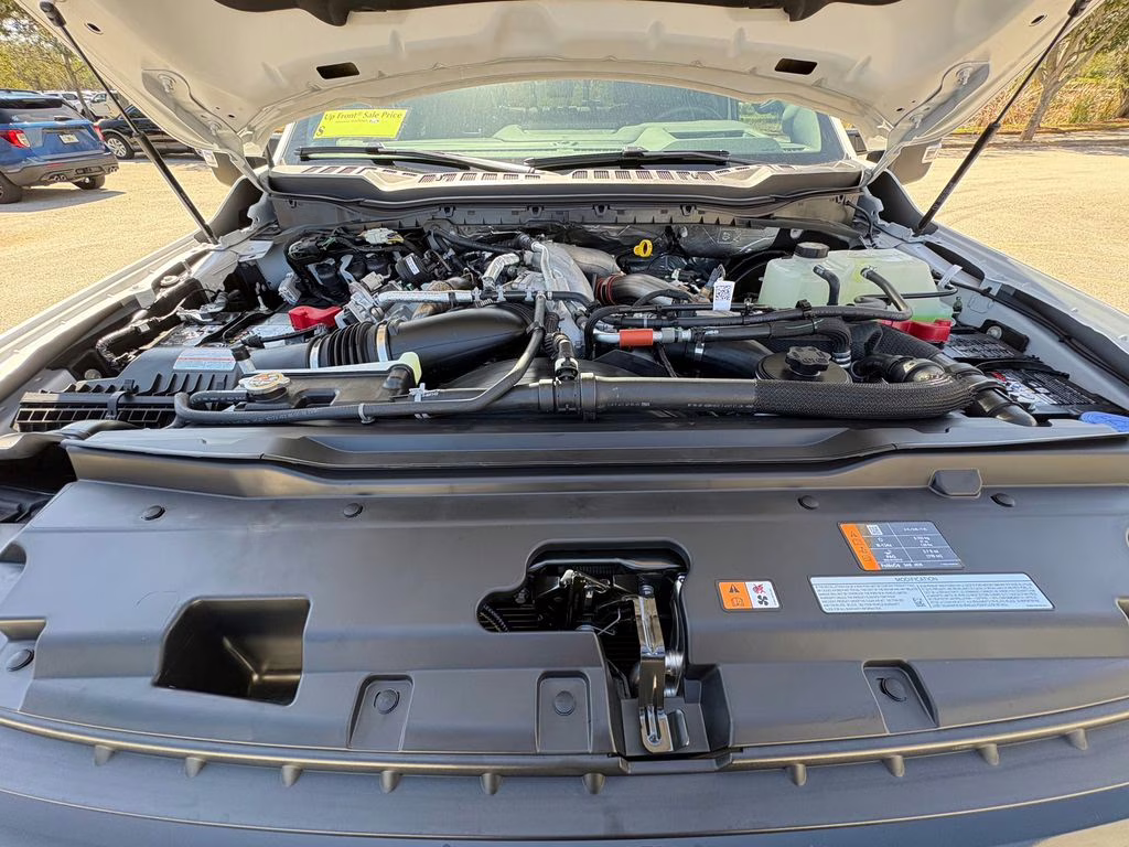 2026 Star White Metallic Tri-Coat Ford Super Duty F-350 SRW Platinum 4X4 Truck