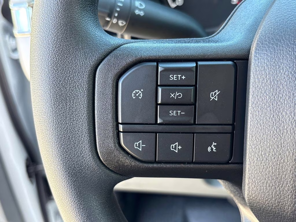 2026 Oxford White Ford Super Duty F-350 SRW XL RWD Truck