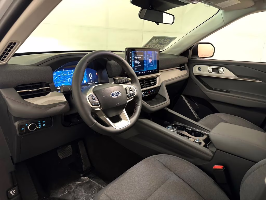 2026 Space White Metallic Ford Explorer Active RWD SUV