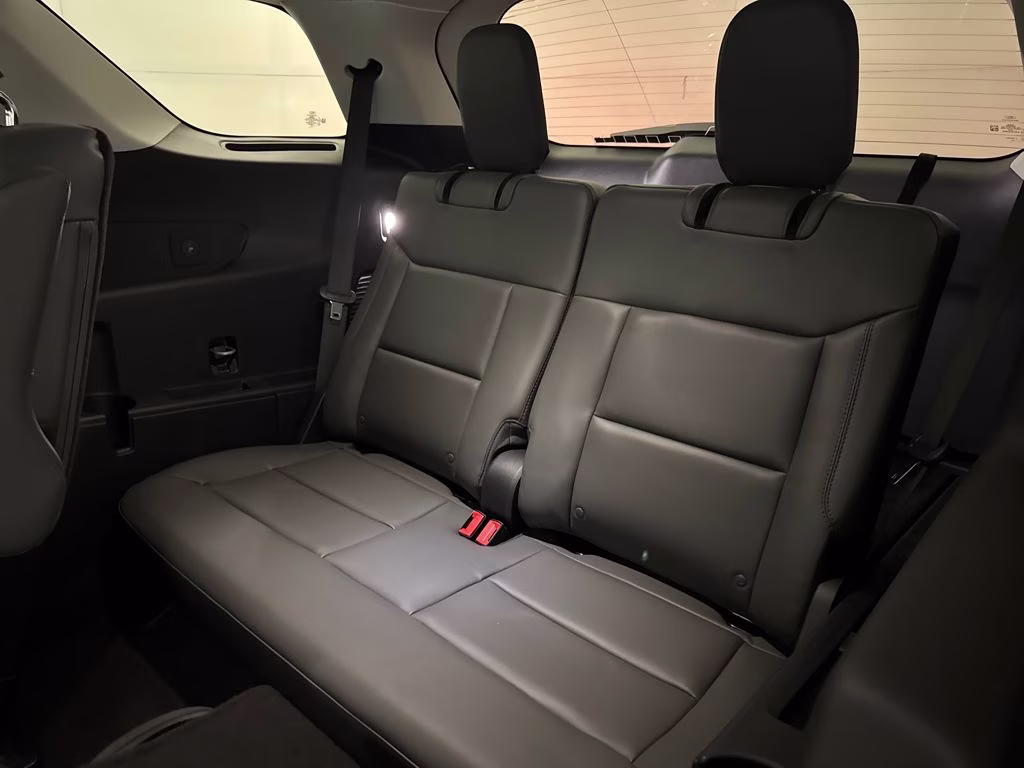 2026 Agate Black Metallic Ford Explorer Active RWD SUV