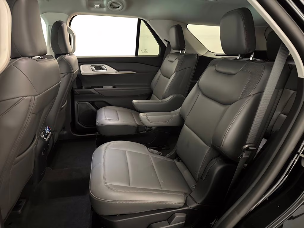 2026 Agate Black Metallic Ford Explorer Active RWD SUV