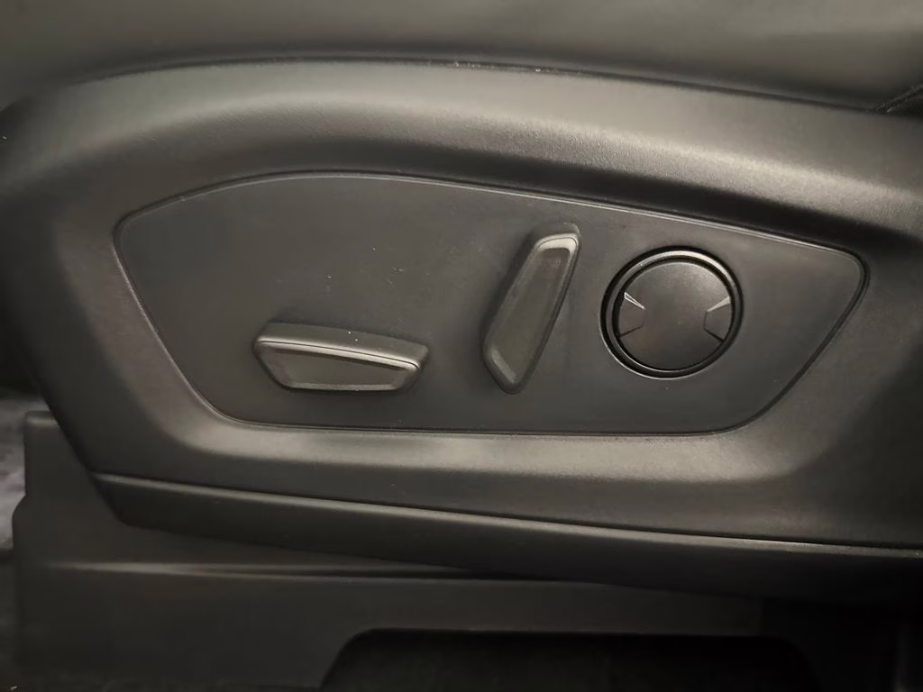 2026 Agate Black Metallic Ford Explorer Active RWD SUV