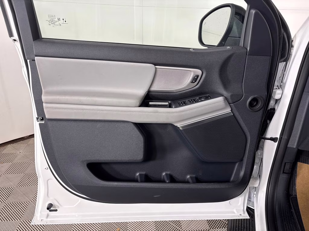 2026 Star White Metallic Tri-Coat Ford Expedition Active RWD SUV