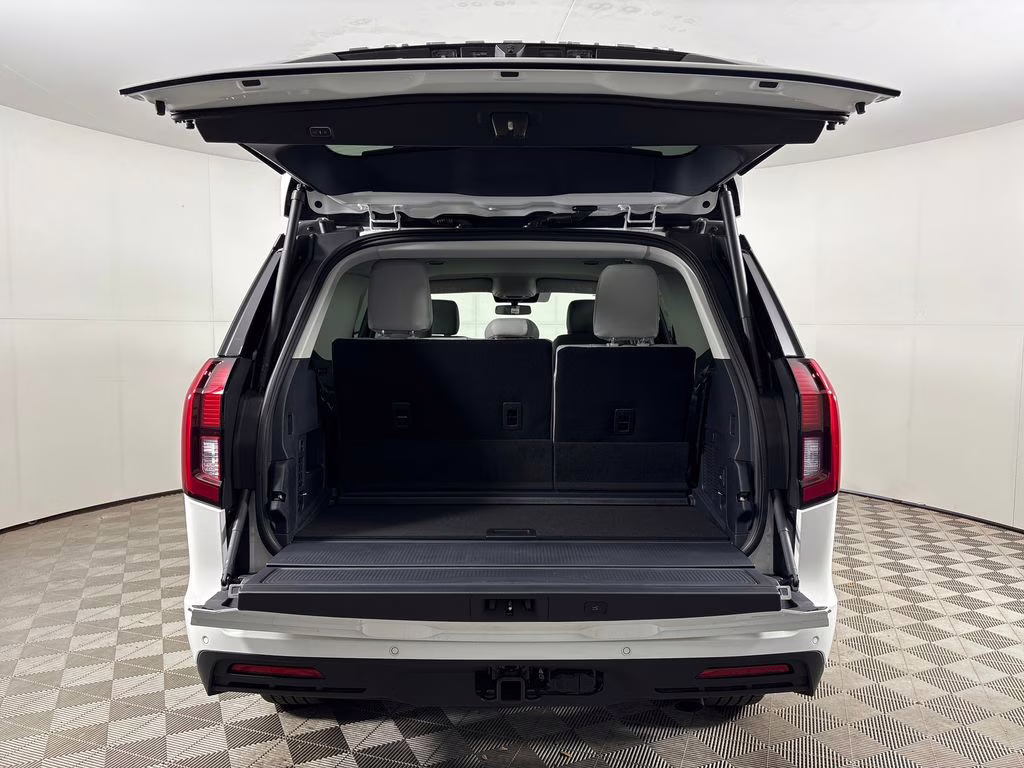 2026 Star White Metallic Tri-Coat Ford Expedition Active RWD SUV